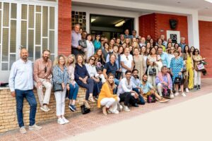 Miembros de la ABEF tras la visita de esta mañana a la fábrica Pons Quintana