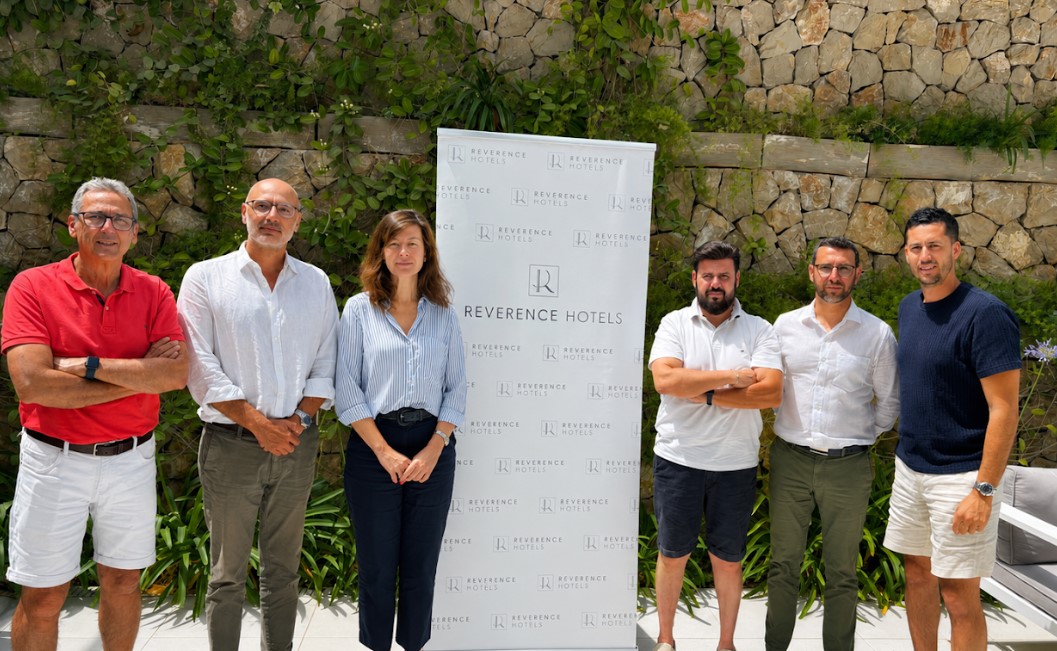 Reverence Hotels. En la imagen, de izquierda a derecha, Xavi Sastre, Javier Tascón, Ana Nadal, Juan Carlos Oliver, David López y Xavi Sastre Casali.