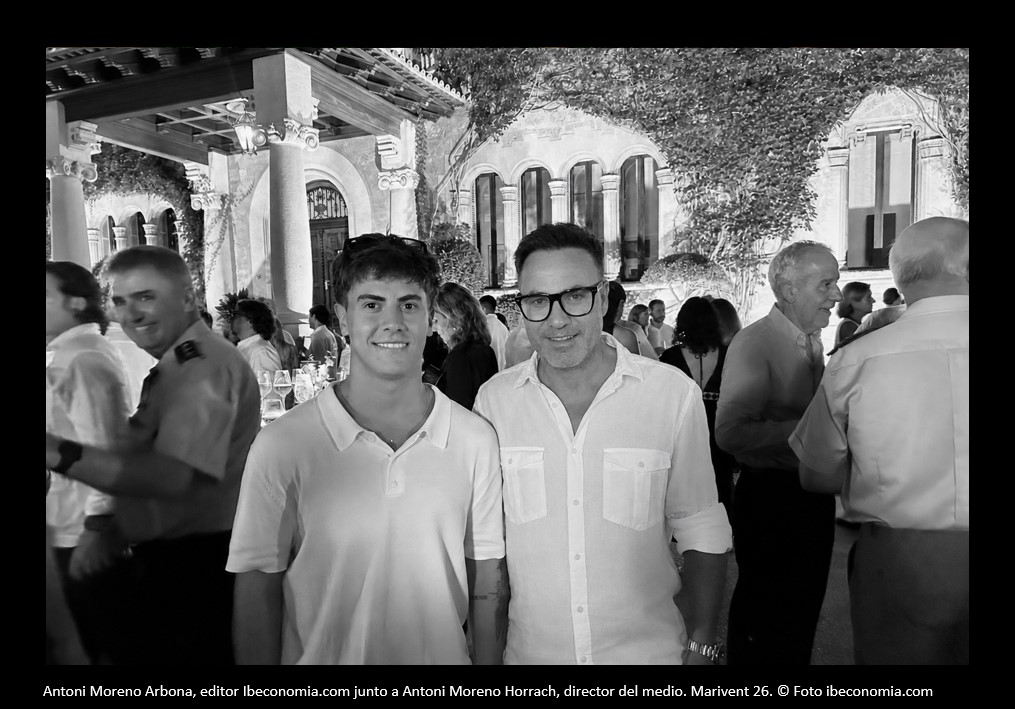 Antoni Moreno Arbona junto a Antoni Moreno Horrach en la recepción ofrecida por Sus Majestades los Reyes en el Palacio de Marivent​ a una representación de la sociedad balear 2026 © Foto ibeconomia.com 