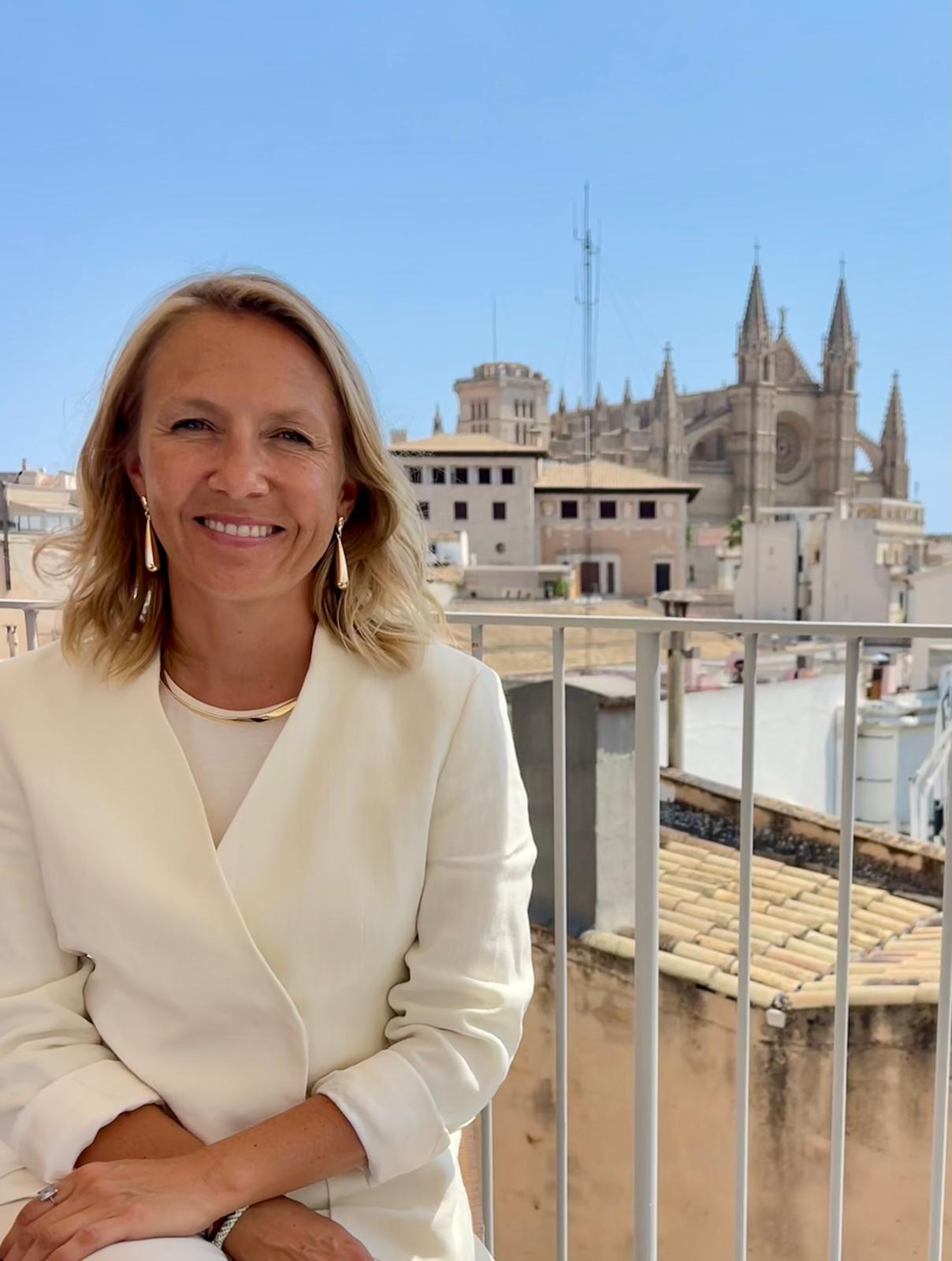 Julia Schramm como nueva directora de Operaciones de Nivia Hotel Collection