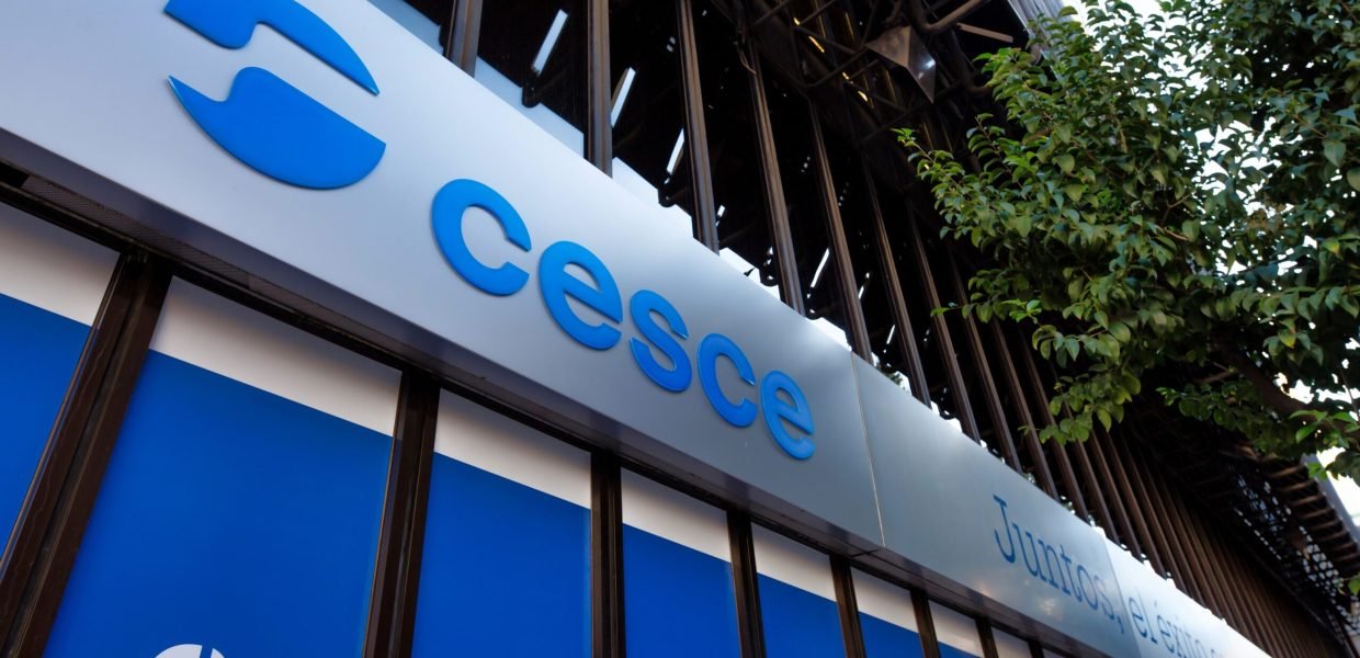 Cesce_fachada_logo2