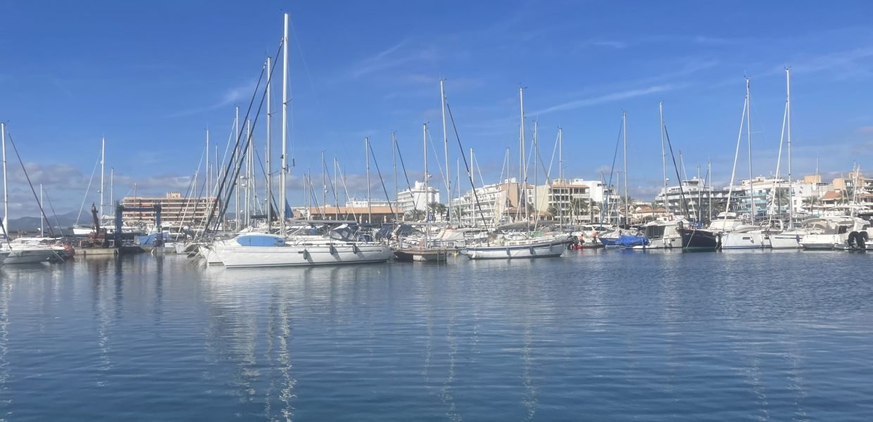 Mar, puerto, barcos Imagen ibeconomia.com