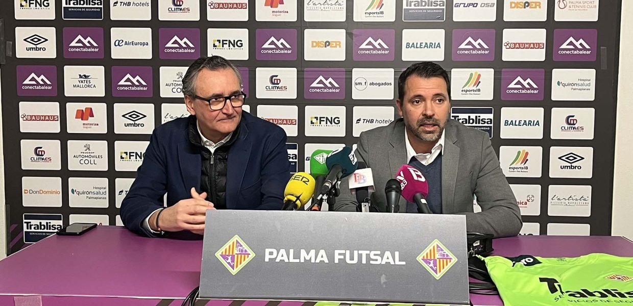 José Tirado director general del palma futsal y trablisa firman acuerdo