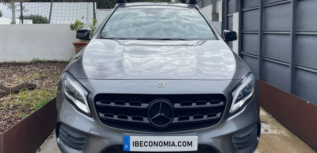 Mercedes Coche Lujo Imagen © ibeconomia.com 2023