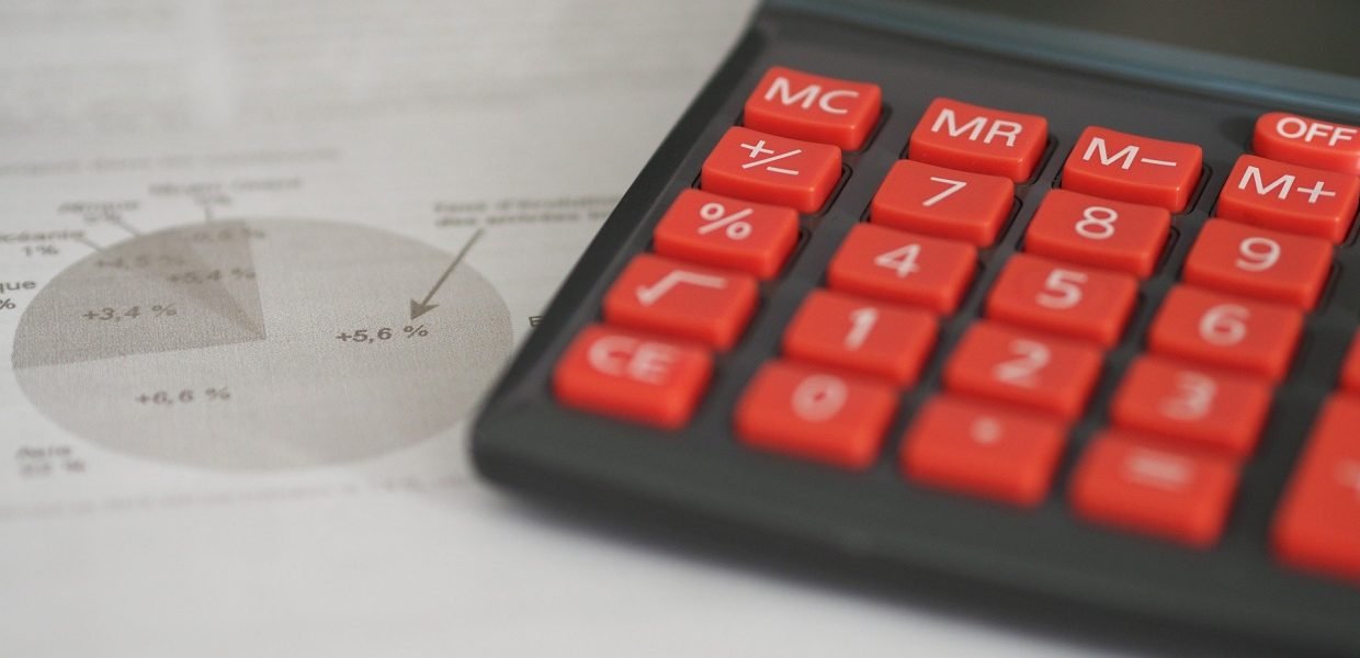 calculadora business-g394023305_1920 Imagen de Edar en Pixabay